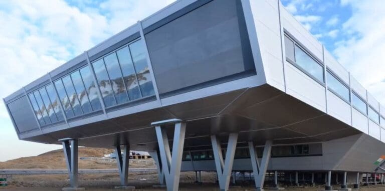 Utvalgt bilde for Fra 78º nord til 70º sør – Forskningsstasjon i Antarktis